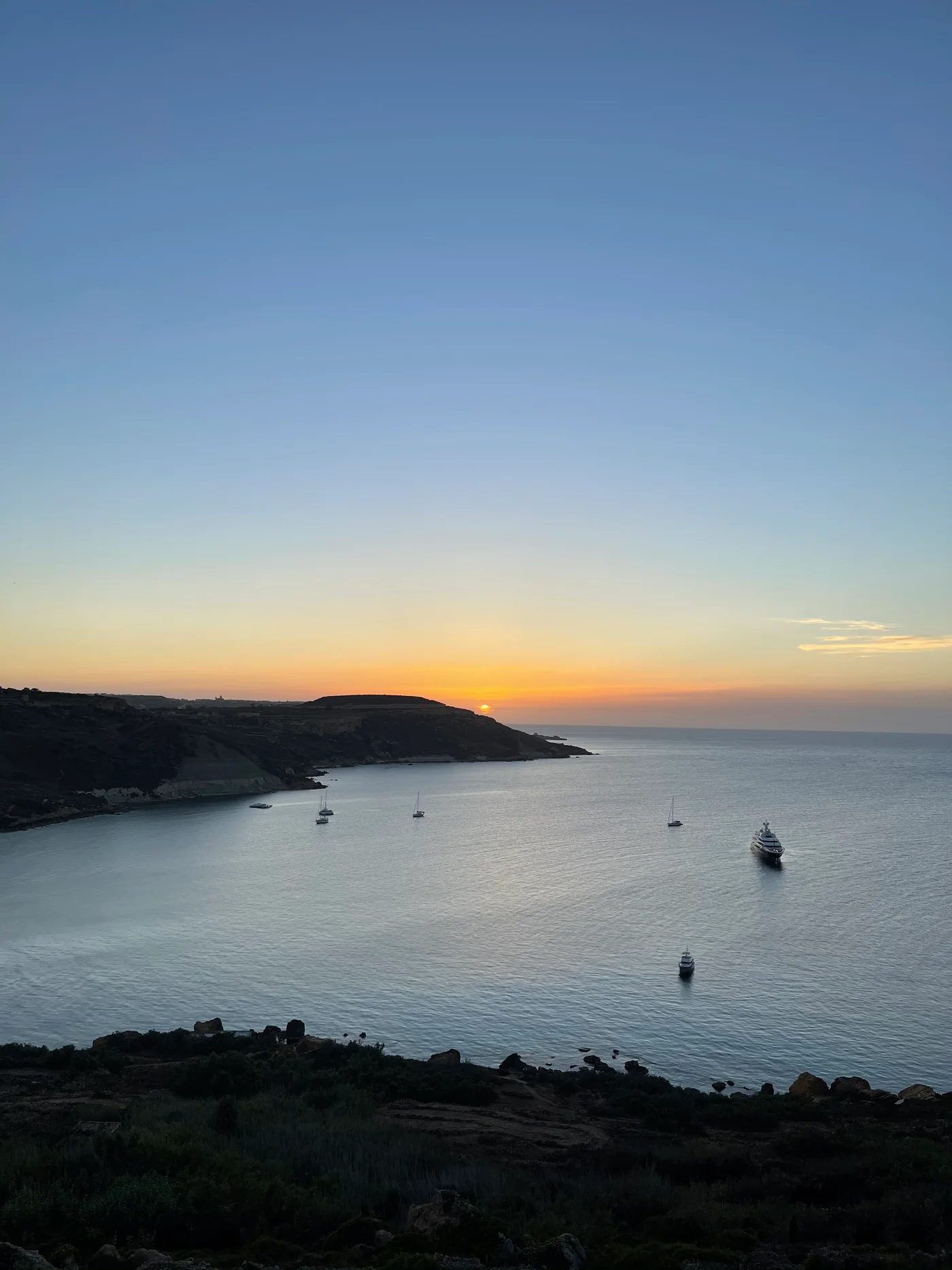 Zachód słońca nad wybrzeżem Gozo